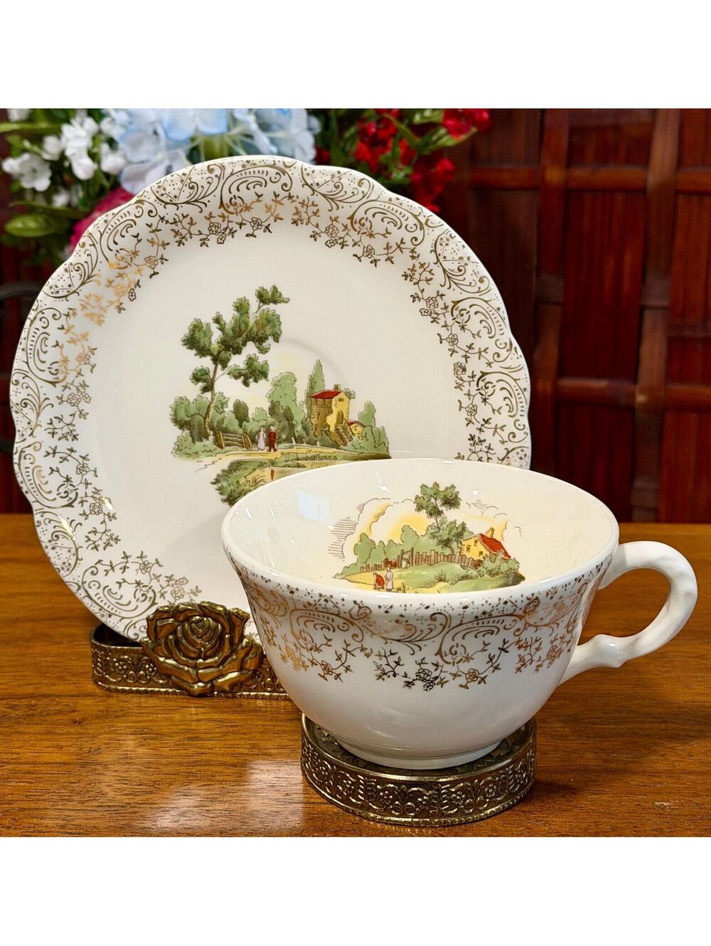 Set of 4 American Limoges Chateau France 22K Gold Tea Cup Saucers c. 1940s/1950s